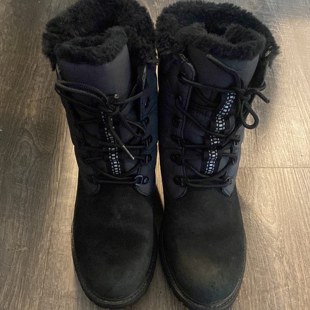 Timberland Boots - Picture 6 of 10